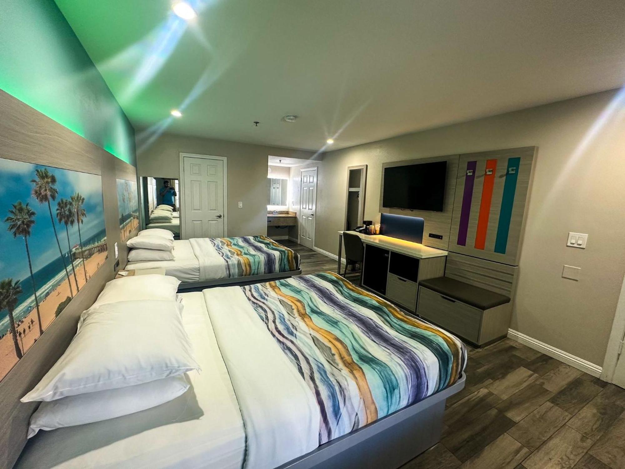 Wave Hotel Мангеттен-Біч Екстер'єр фото